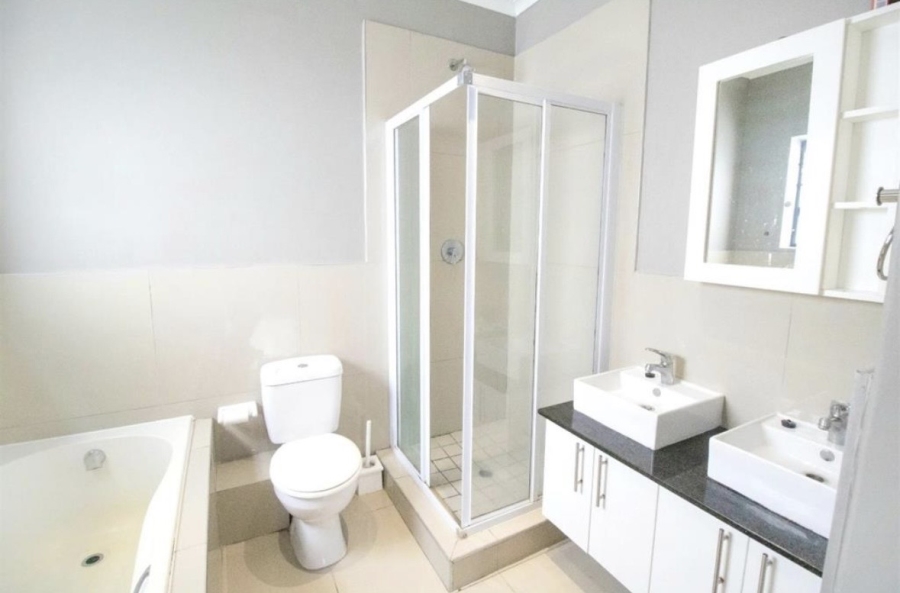 3 Bedroom Property for Sale in Pinelands Eastern Cape